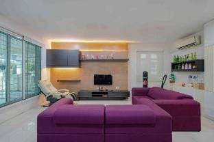19 paxs New Semi D (4 bedrooms)  2F Semi-detached Vacation rental in Kota Kinabalu
