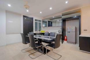 19 paxs New Semi D (4 bedrooms)  2F Semi-detached Vacation rental in Kota Kinabalu