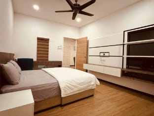 Spacious Home for Families,  COMFY HILL Vacation rental in Malacca