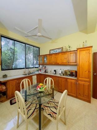 Tropical Oasis Villa in Central Province