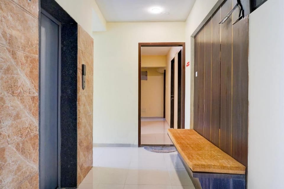 Super Collection O Veerbhadra Nagar Baner Hotel in Pune