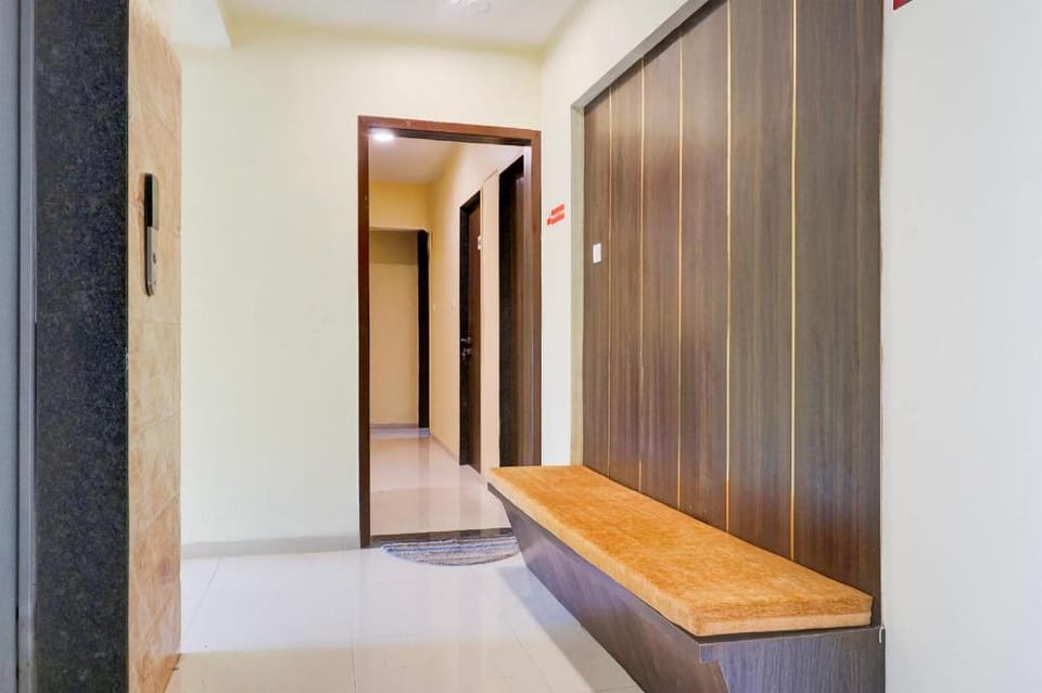 Super Collection O Veerbhadra Nagar Baner Hotel in Pune