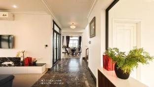 Phoenix Villas 800m 5Br Pool Garden Kitchen 815 Villa in Laos