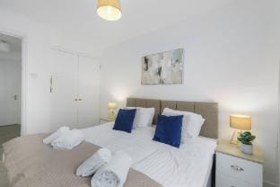 Charming 2 Bedroom, 1Bath Apt in Transom Square Apartment in London Borough of Lewisham