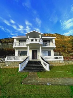 The White Hogar 3BHK Villa in Bhimtal Vacation rental in Uttarakhand