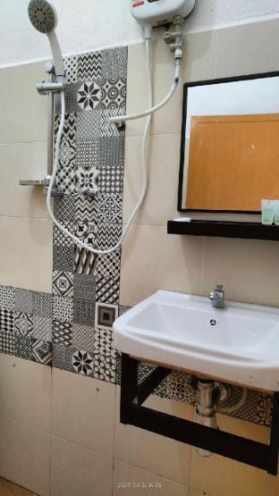 Cozy Room at Chenang Beach Area Vacation rental in Kedah