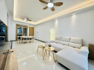 R&F SeaView Family Villa by XinAn Apartment in Johor Bahru
