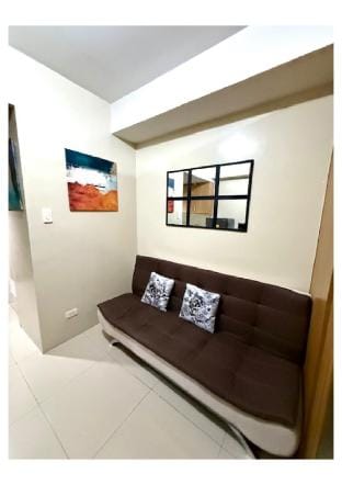 E & B staycation at shell residences Apartment in Pasay