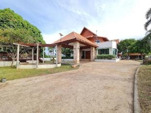 Full house Villa in Pattaya City