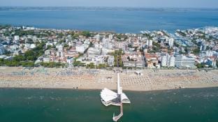Family bungalow with private garden by Beahost Rentals Apartment in Lignano Sabbiadoro