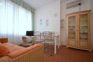 Seaside flat with modern comforts in Bibione Apartment in Bibione