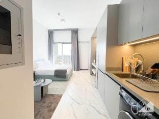 Tranquil Studio Getaway in Dubai's MAG 920 Vacation rental in Dubai