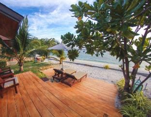 Honeymoon Beach front - Koh Lipe Vacation rental in Thailand