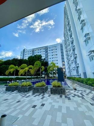 Relax and Unwind at Symfoni Apartment in Cebu City