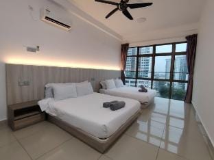 Lake View- Mount Austin IKEA Toppen 10 mins - A108 Vacation rental in Johor Bahru