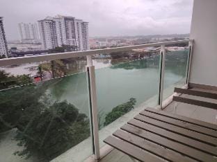 Lake View- Mount Austin IKEA Toppen 10 mins - A108 Vacation rental in Johor Bahru