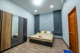 Airport Pool Villa Bang Saray Villa in Chon Buri Changwat