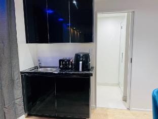 Brand new with seafront access Apartment in Wellington