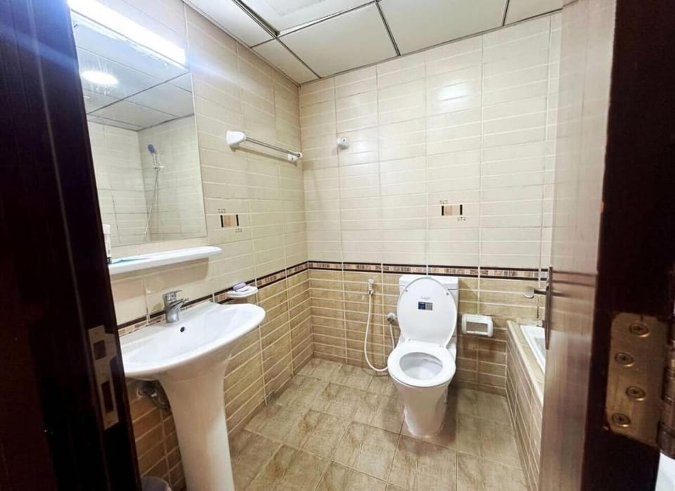 Center Point Partition Room in Tecom Villa in Dubai