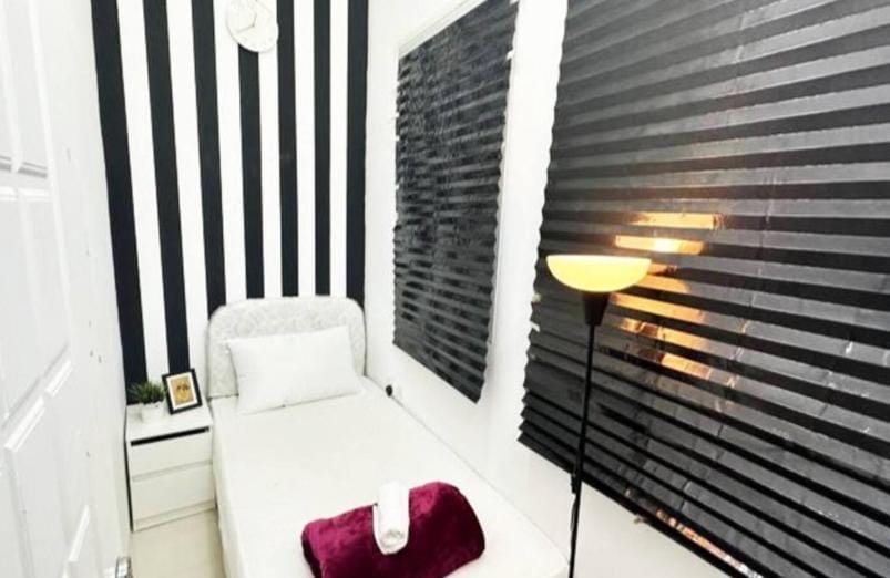 City Stay Partition Room in al Barsha 1 Near Metro Villa in Dubai