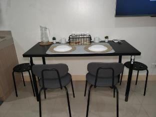 Suite 2019 Green 2 Condo Vacation rental in Calabarzon