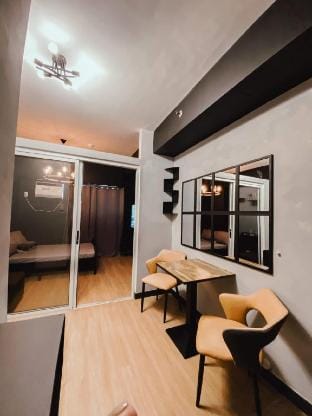 Cozy Industrial themed unit Celandine Balintawak Vacation rental in Quezon City