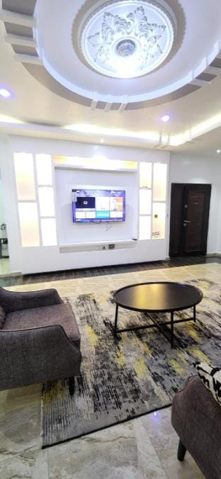Luxury 2 Bedrooms with a Mini Gym Vacation rental in Abuja