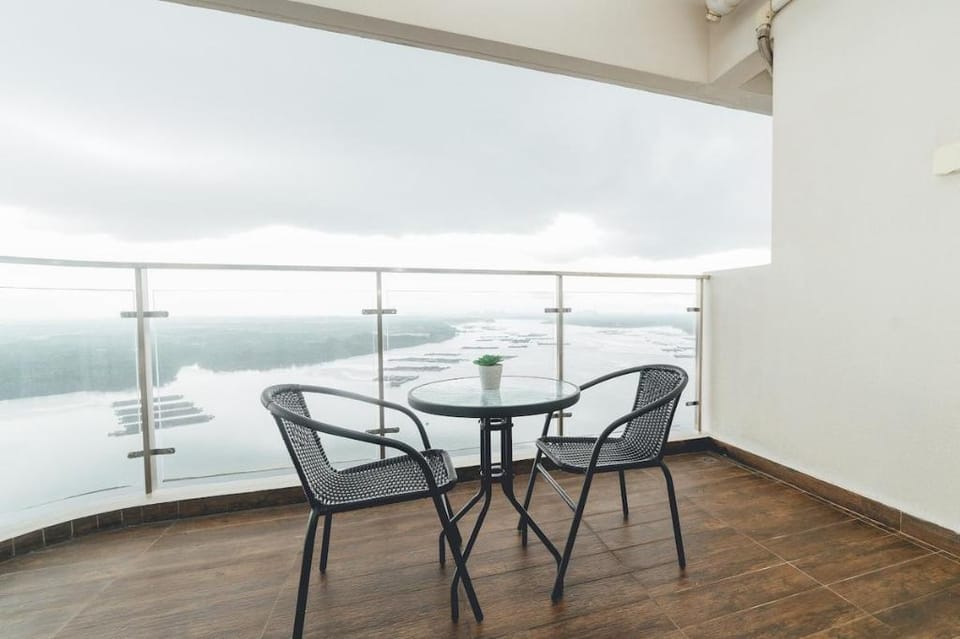 Danga Bay Pastel Hideout 3BR 7 pax Balcony View Apartment in Johor Bahru