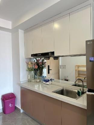 MetroStay | The 9th-Floor Hangout CityView Escape Apartment in Phnom Penh Province