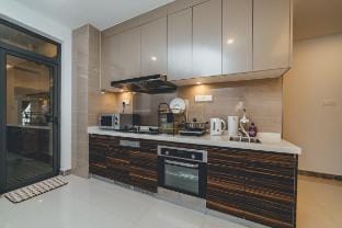 CIQ Balcony Seaview Chic Vibe 3BR RNF Princess Apartment in Johor Bahru