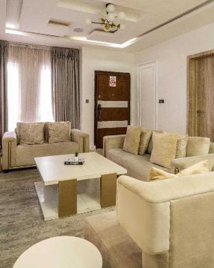 Luxe 2-Bedroom Apartment with Pool, Wi-Fi in Lagos Apartment in Lagos, Nigeria