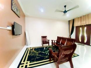 ALFAATIH GUEST HOUSE KUALA TERENGGANU Vacation rental in Terengganu, Malaysia