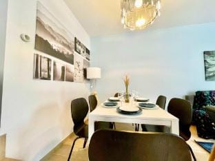 Luxury 2BR 1BA Near Fashion District by OneLuxStay Apartment in Antwerp