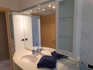 Casa el Paso in Padenghe sul Garda Apartment in Province of Brescia