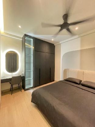 Brand New Luxury Home! Big Balcony City View MRT Vacation rental in Negeri Sembilan, Malaysia