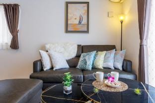 Naha area 15min drive to airport#NewVilla#Max 13 Vacation rental in Okinawa Prefecture