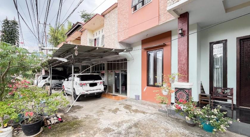 RedDoorz Syariah @ Homestay Haji Soma Makale Hotel in Indonesia