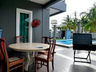 Amaya Villa, Port Dickson [22 paxs] Vacation rental in Negeri Sembilan, Malaysia