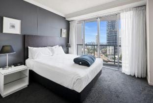 Ocean View 18th Floor Surfers Paradise Escape! Vacation rental in Surfers Paradise
