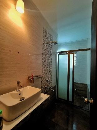 CityAir – Spacious 4BHK Bungalow Near Pune Airport Vacation rental in Pune