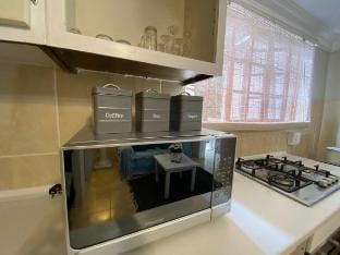 Artzy’s private Flatlet @77 Vacation rental in Randburg