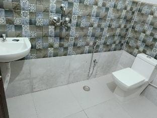 Om Nivas Apartment in Uttar Pradesh