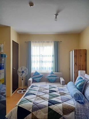 Coho - The Hermosa /Fully Furnished Studio Unit Vacation rental in Pasay