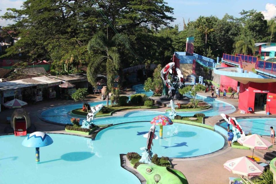 Home Stay Pak Ndan Dekat Masjid Ar-Rahman Hotel in East Java