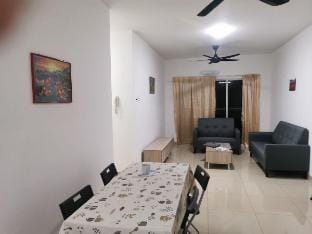 Near MRT and UCSI  (Middle Room) Vacation rental in Federal Territory of Kuala Lumpur