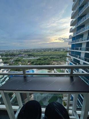 Twelfth Flr | Coziest Gray Studio in Azure North Apartment in Calabarzon