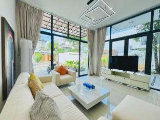 Malem Villa 5Bedrooms near Han River My Khe Beach Villa in Da Nang