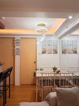 Cozy Modern 2BR Stay Near SM East Ortigas+Netflix! Apartment in Pasig