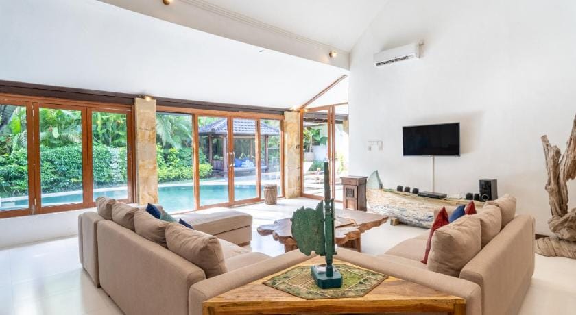 Villa Aveli Seminyak by Best Deals Asia Villa in North Kuta