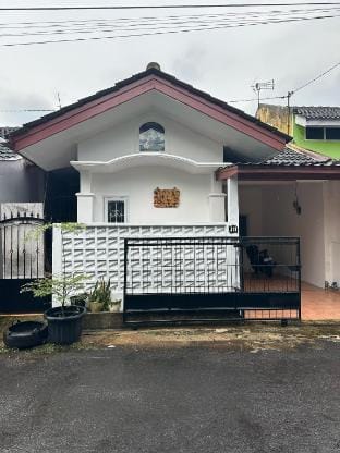 Wina home stay syariah Vacation rental in Indonesia